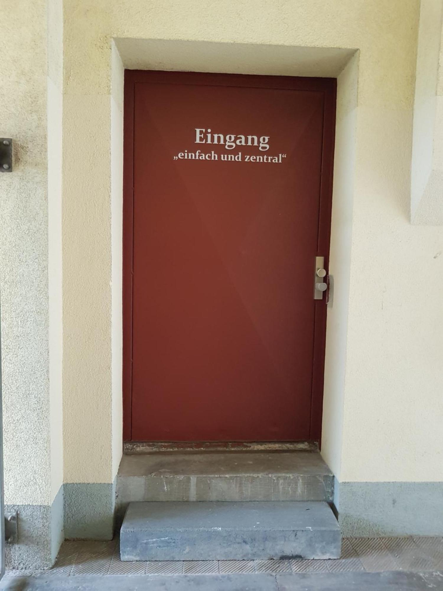 Unterkunft Einfach Und Zentral แอร์ฟวร์ท ภายนอก รูปภาพ
